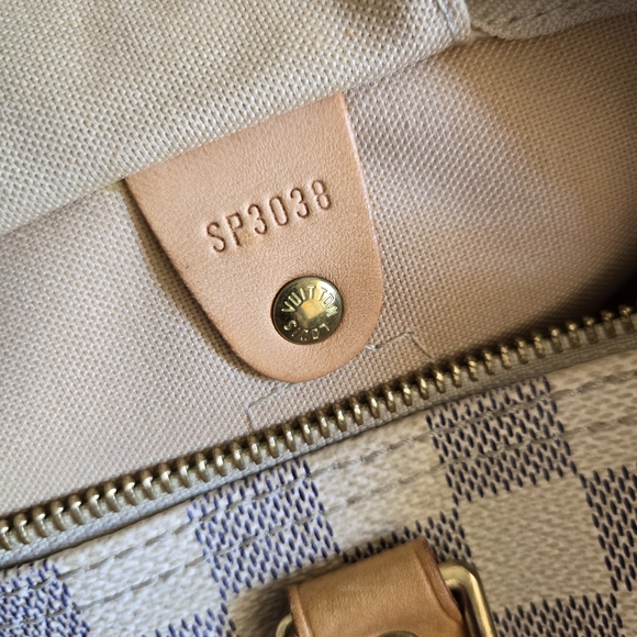 Louis vuitton Boston Checkered Top-Handle Satchel in Light Gray and Tan - Picture 5 of 13